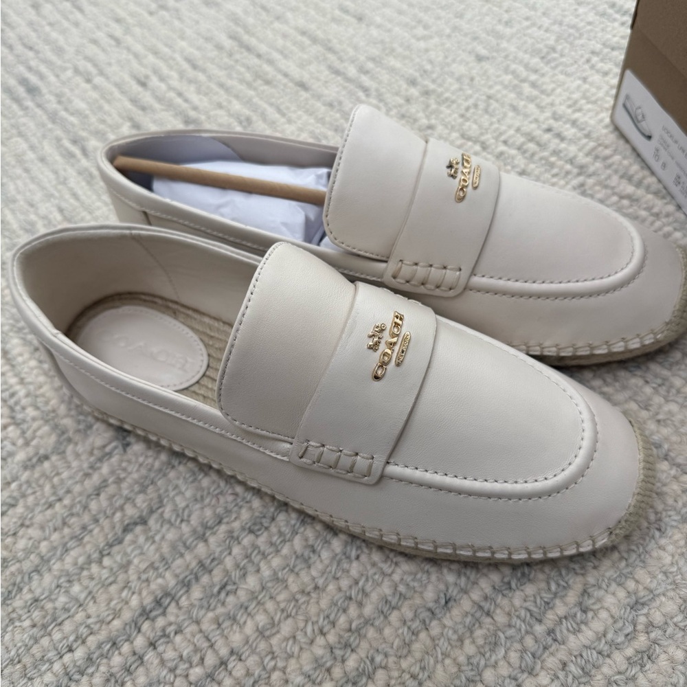 Coach women’s Cream Loafers - Picture 2 of 5